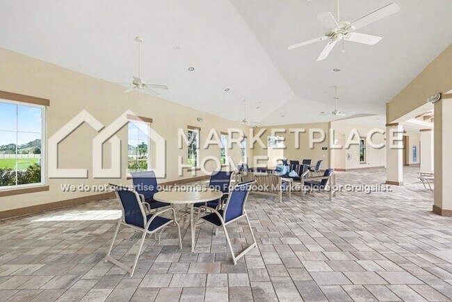 Building Photo - 8619 SW 44th Terrace