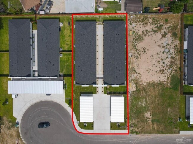 Building Photo - 17 Monaco Dr
