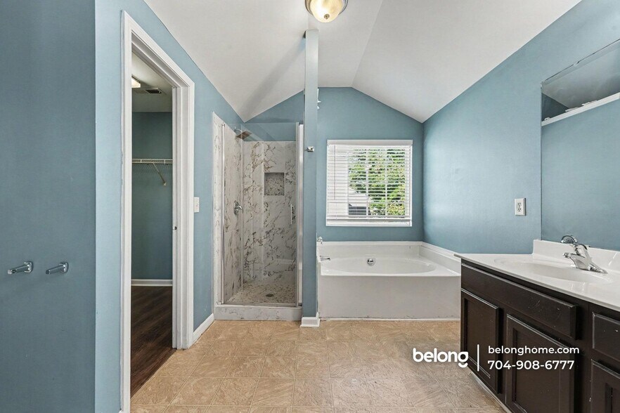 Building Photo - 515 Tansy Dr