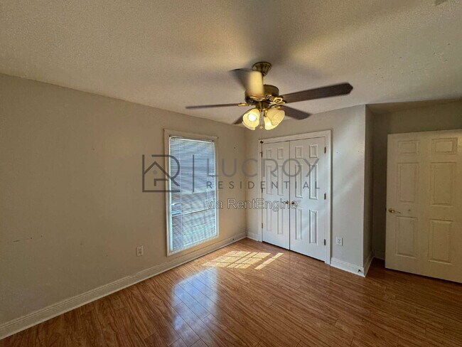 Building Photo - 103 Canter Cove