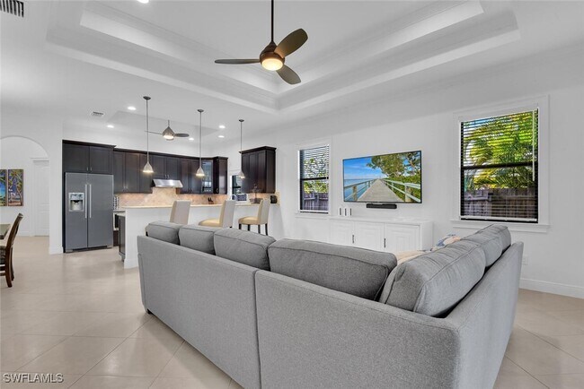 Building Photo - 707 104th Ave N