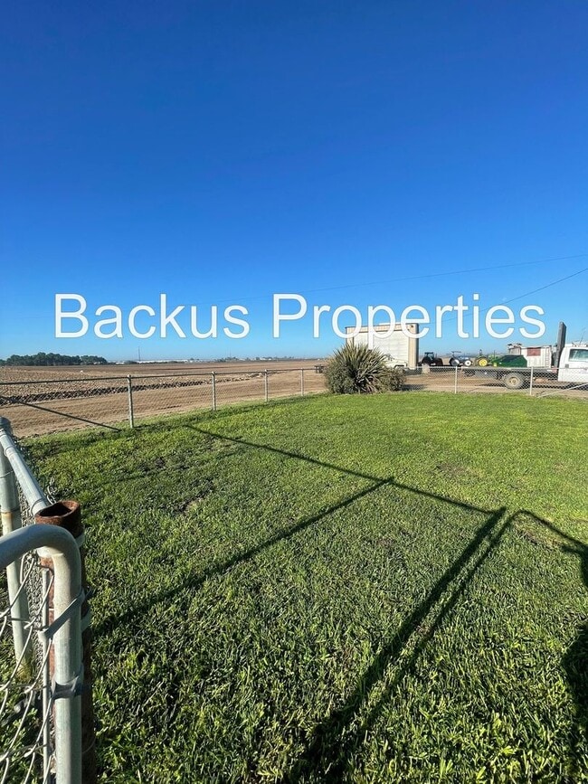 Building Photo - 333 Espinosa Rd