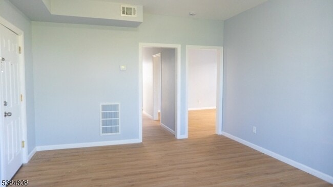 Building Photo - 417 S 14th St