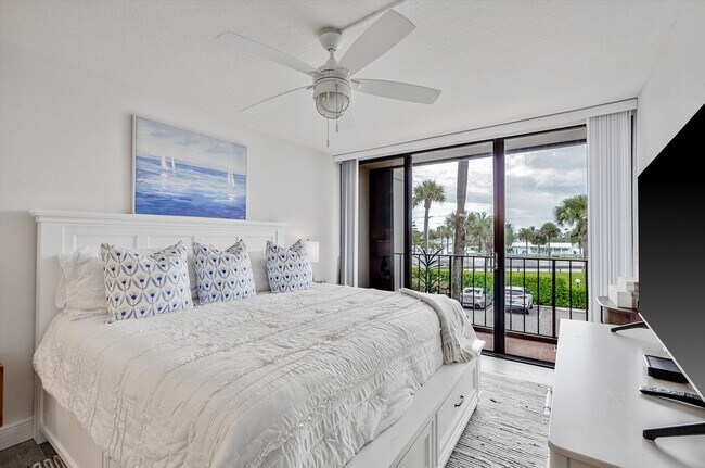 Building Photo - 225 S Beach Rd