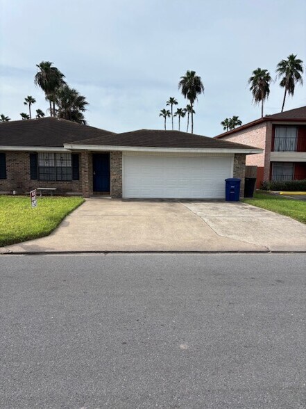 Primary Photo - 619 W Iris Ave