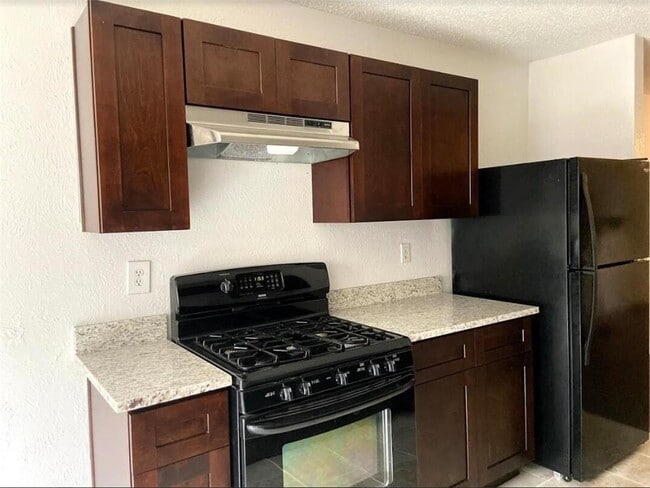 Building Photo - 12103 Sunderland Dr