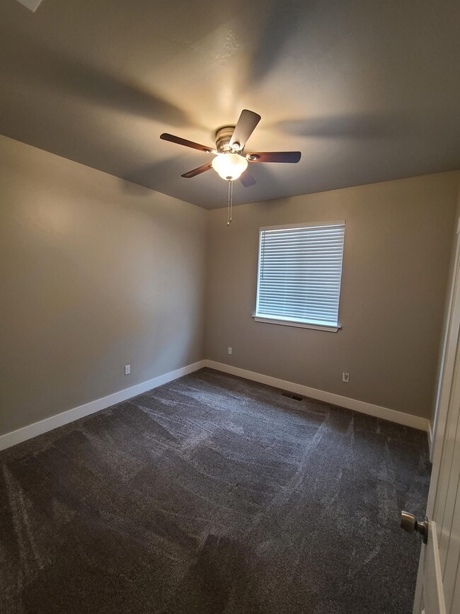 Building Photo - 16680 Cabin Lake Ln