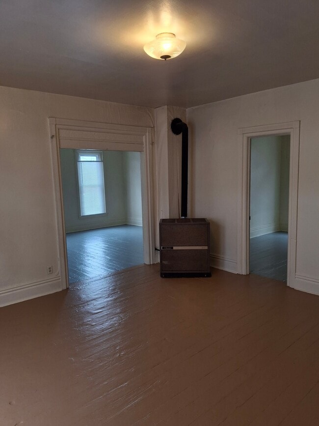 Building Photo - 822 Fulton St W