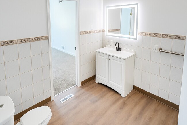 Building Photo - 1317 Fairview Ave