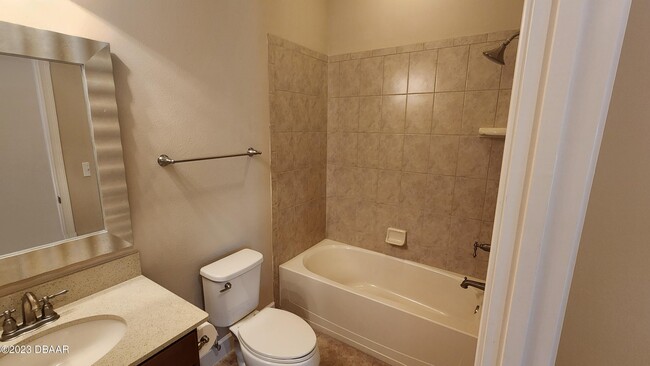 Building Photo - 781 Aldenham Ln