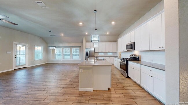 Building Photo - 5911 Akin Glen