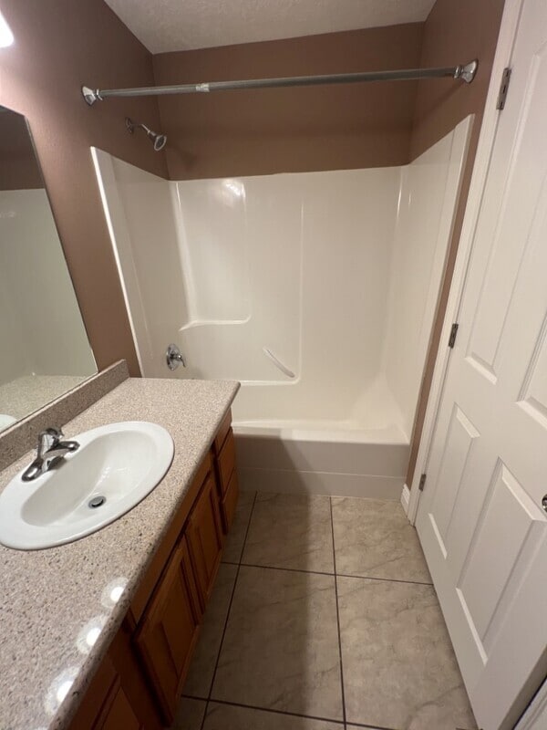 Building Photo - 829 W 350 N