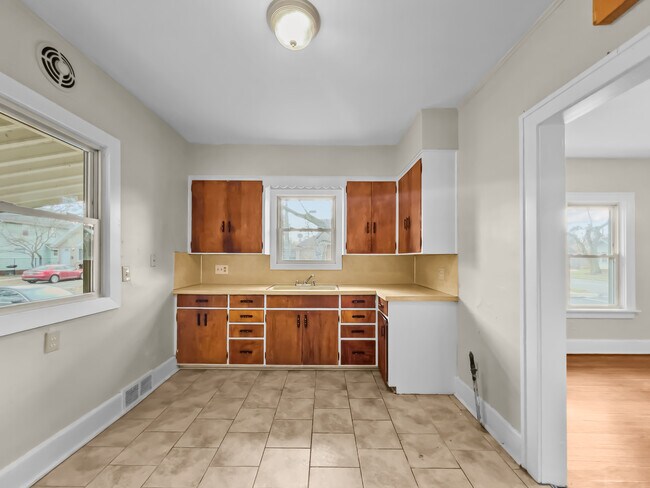 Building Photo - 3928 Upton Ave