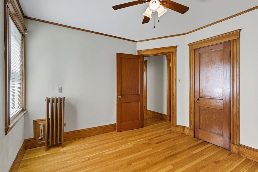 Building Photo - 40 Cottage Park Rd