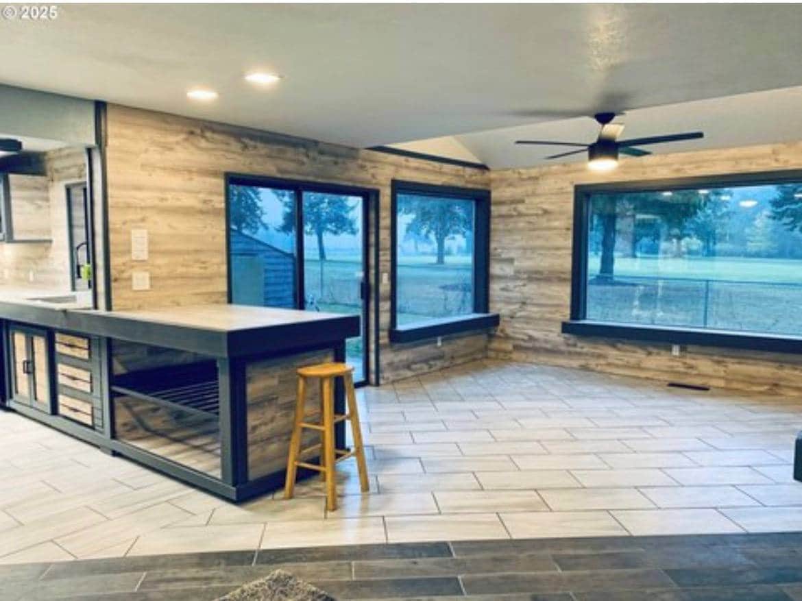 Building Photo - 20647 NW Lapine Way