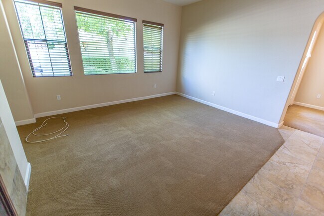 Building Photo - 4700 S Fulton Ranch Blvd