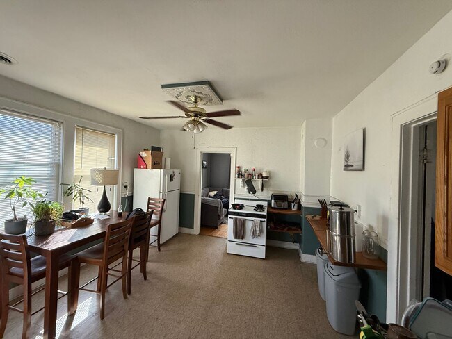 Building Photo - ? Steps from Brady St! Bright 2BR with FREE Laundry & Pet-Friendly Living