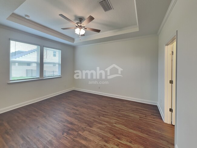 Building Photo - 240 Banyan Frst Dr