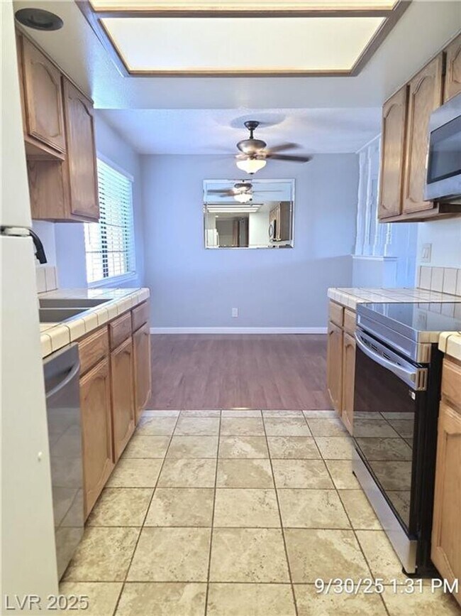 Building Photo - Inviting 2-Bedroom Condo with Pool, Spa & ...
