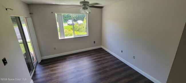 Building Photo - 1590 S 42ND Cir