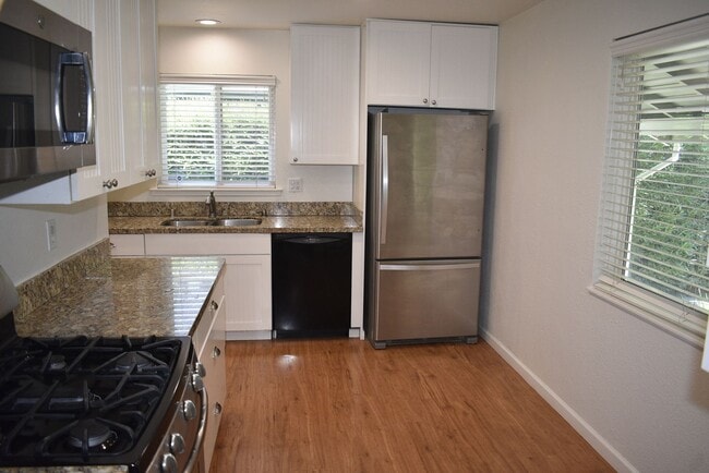 Building Photo - 5311 Callister Ave