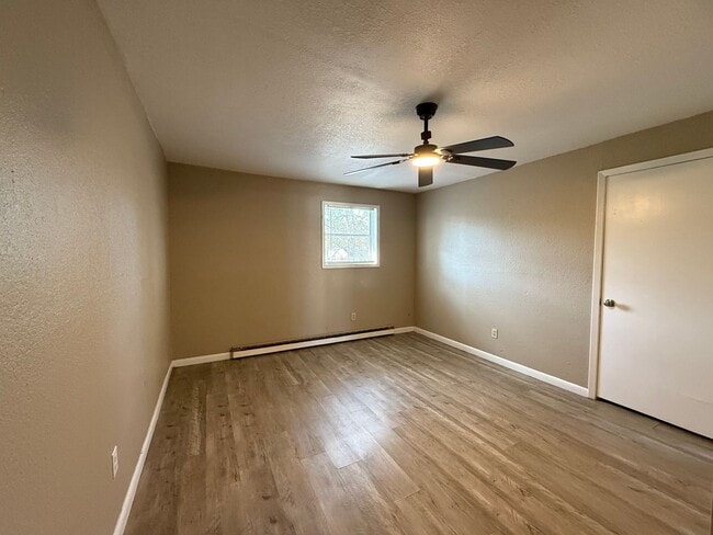 Building Photo - 2 Bedrooms, 1 Bathroom Home in Paragould A...