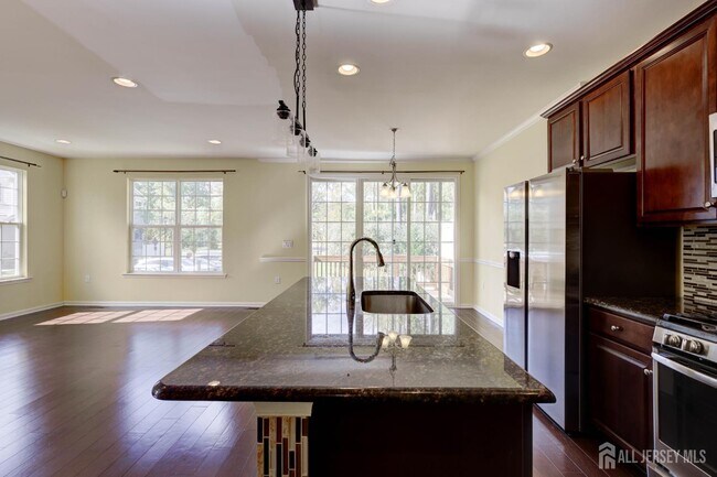 Building Photo - 101 Pearce Ln