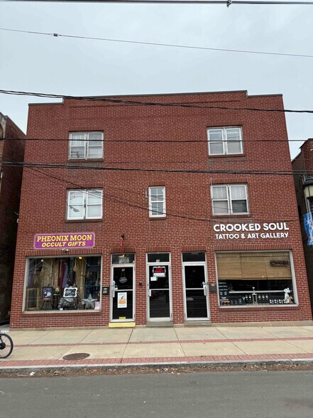 Building Photo - 33 W Main St