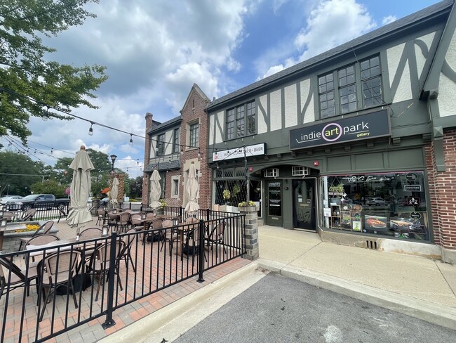 Primary Photo - 28W573 Stafford Pl