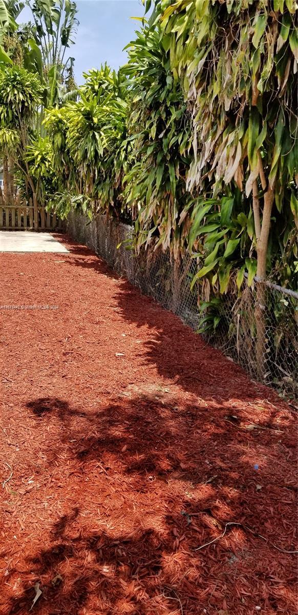 Building Photo - 2526 Taylor St