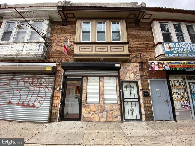 Building Photo - 4304 Lancaster Ave