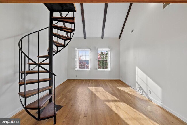 Building Photo - 4821 31st St S