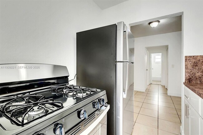 Building Photo - 6913 Rue Vendome