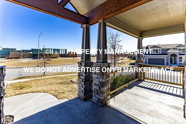 Building Photo - 12566 S Canyon Dr