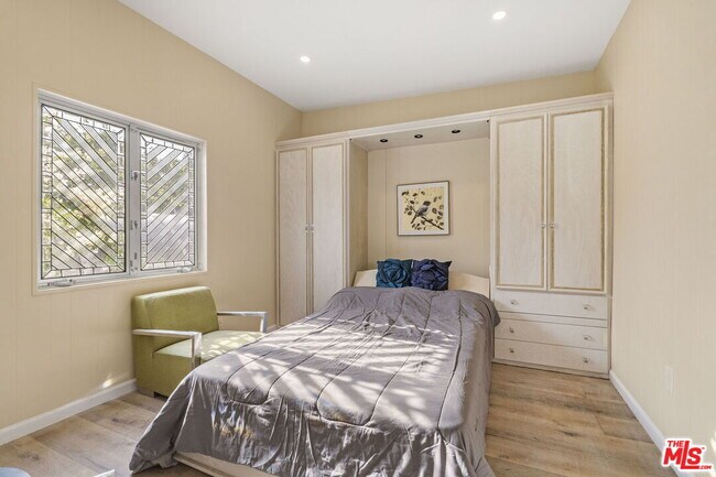Building Photo - 9213 Warbler Way