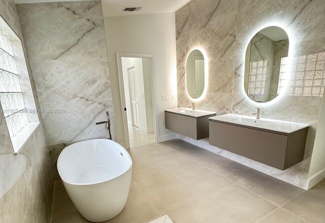 Building Photo - 17850 NW 19th St