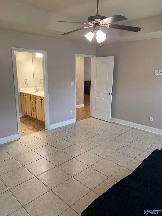 Building Photo - 101 Oxfordwill Ct