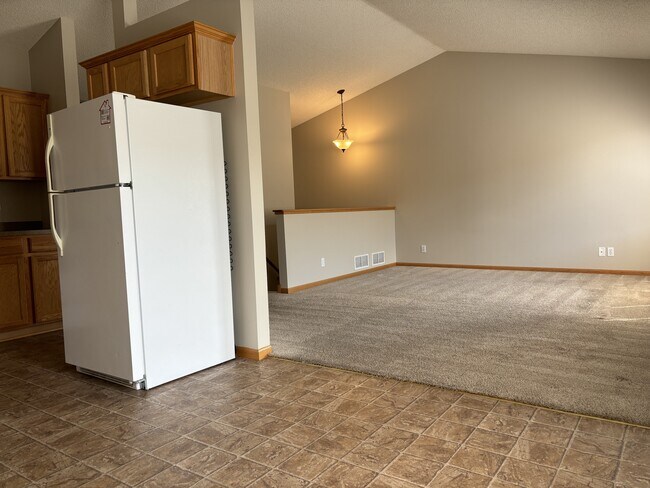 Building Photo - 1349 Willow Trail