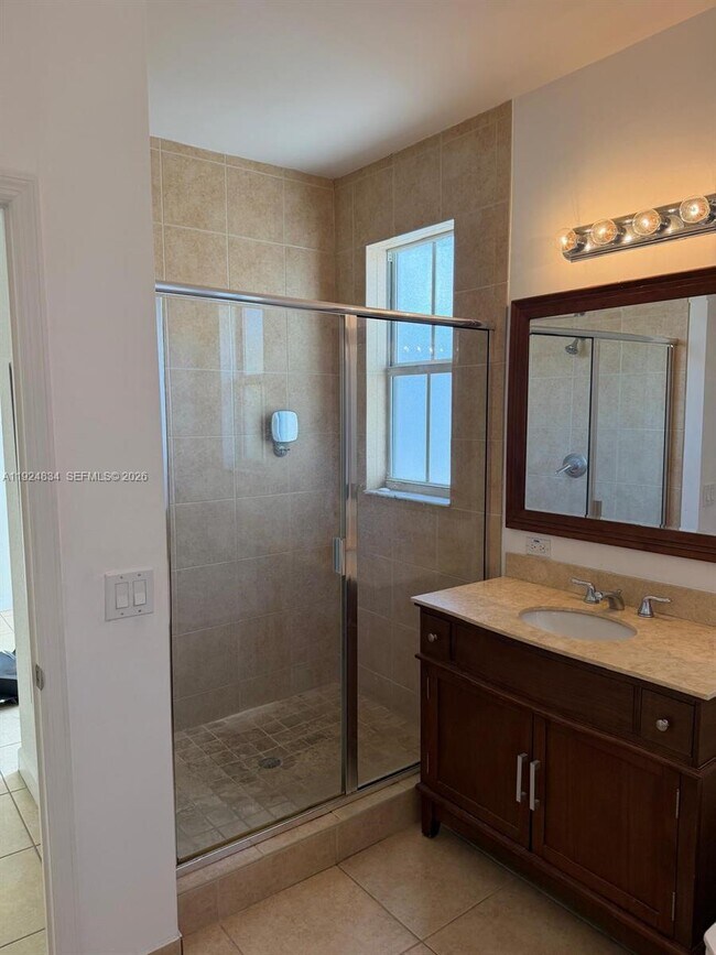 Building Photo - 7540 NW 114th Pl