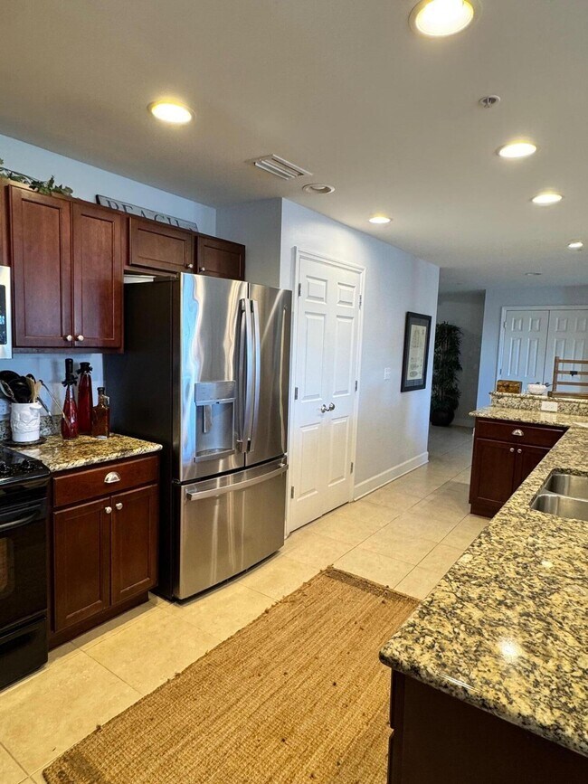 Building Photo - 1732 W County Hwy 30A