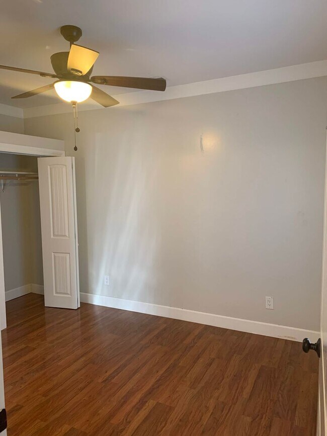 Building Photo - Charming 2 Bed, 1 Bath Home in Centerville