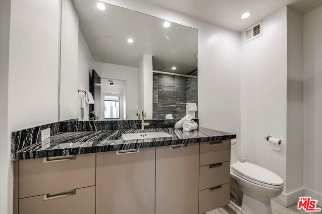 Building Photo - 10790 Wilshire Blvd