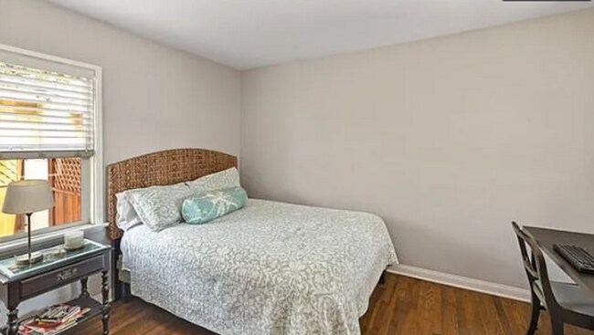 Building Photo - Beautiful 3 BEDROOM 2 BATH in Hawthorne with Garage. 1/2 off the 1st month of rent on OAC.