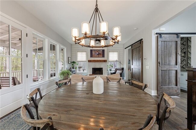 Building Photo - 1000 Loliver Ln