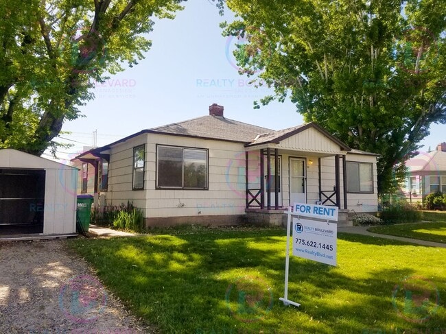 Building Photo - 1/2 Month Free!!! Cozy one bedroom one bathroom duplex located off of Keystone and Seventh Street...