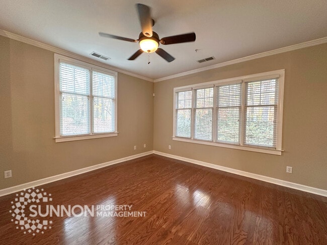 Building Photo - End-unit Townhome in Heart of South Park