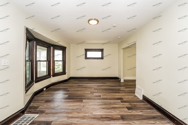 Building Photo - 1454 E 174th St
