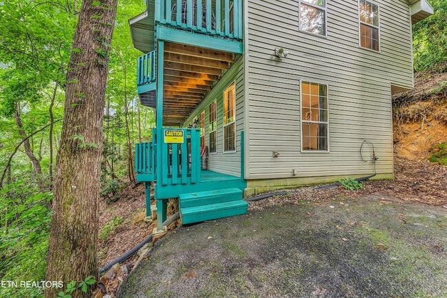 Building Photo - 1052 Twin Oaks Rd