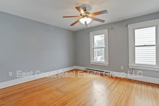 Building Photo - 721 2nd St