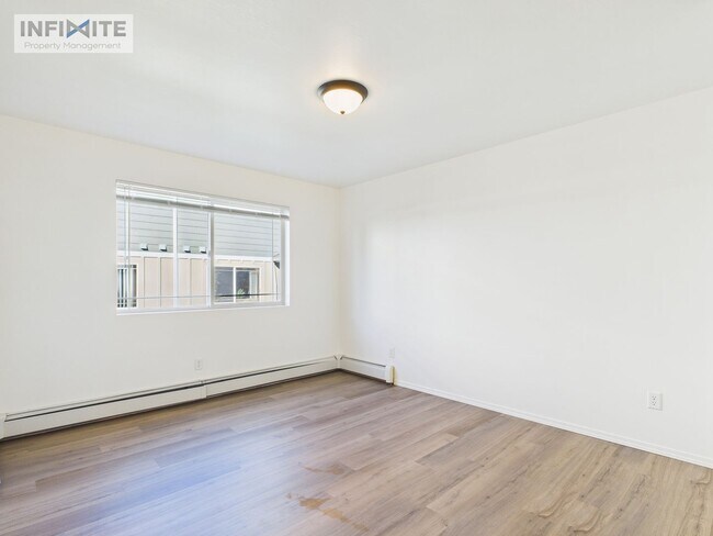 Building Photo - Refinished 3 Bedroom Off Of Durston